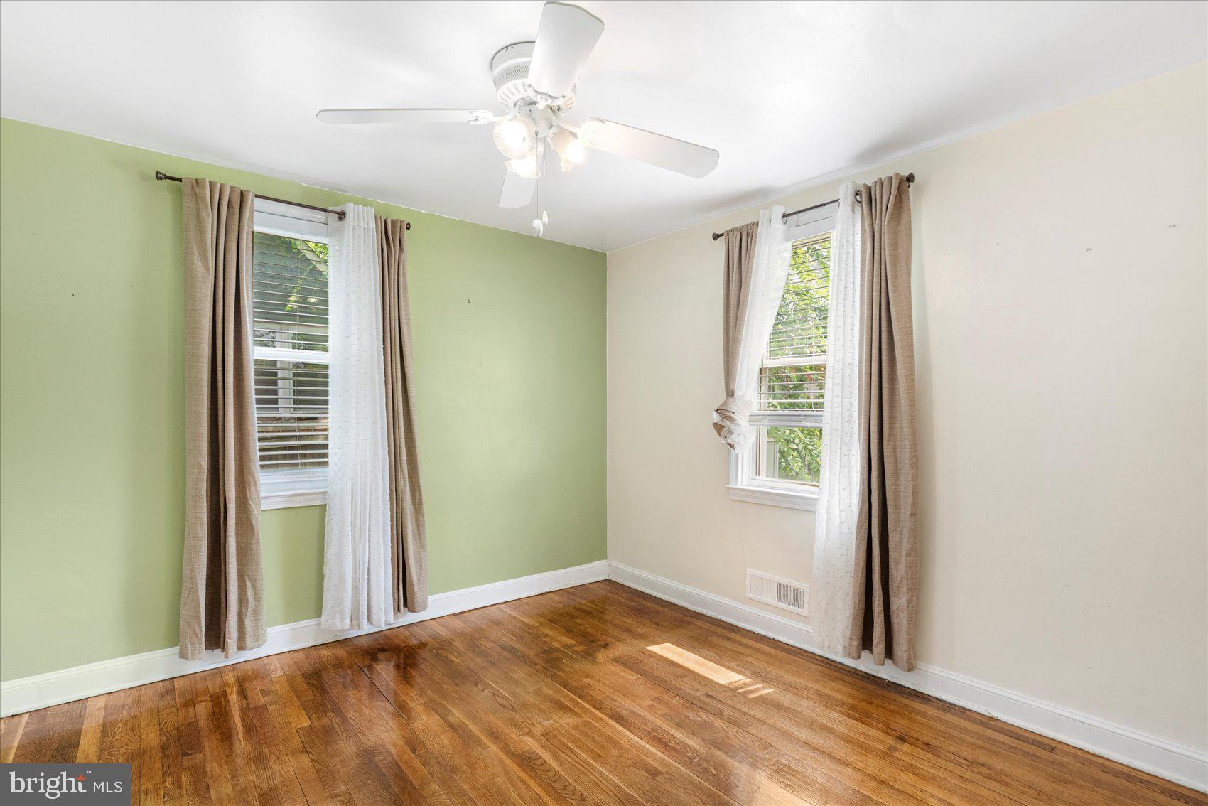 6225 CHINQUAPIN PARKWAY