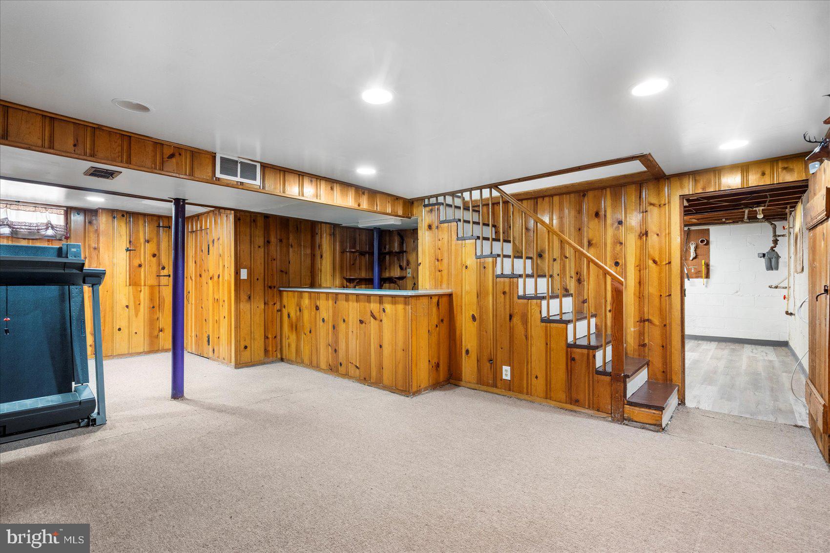 6225 CHINQUAPIN PARKWAY