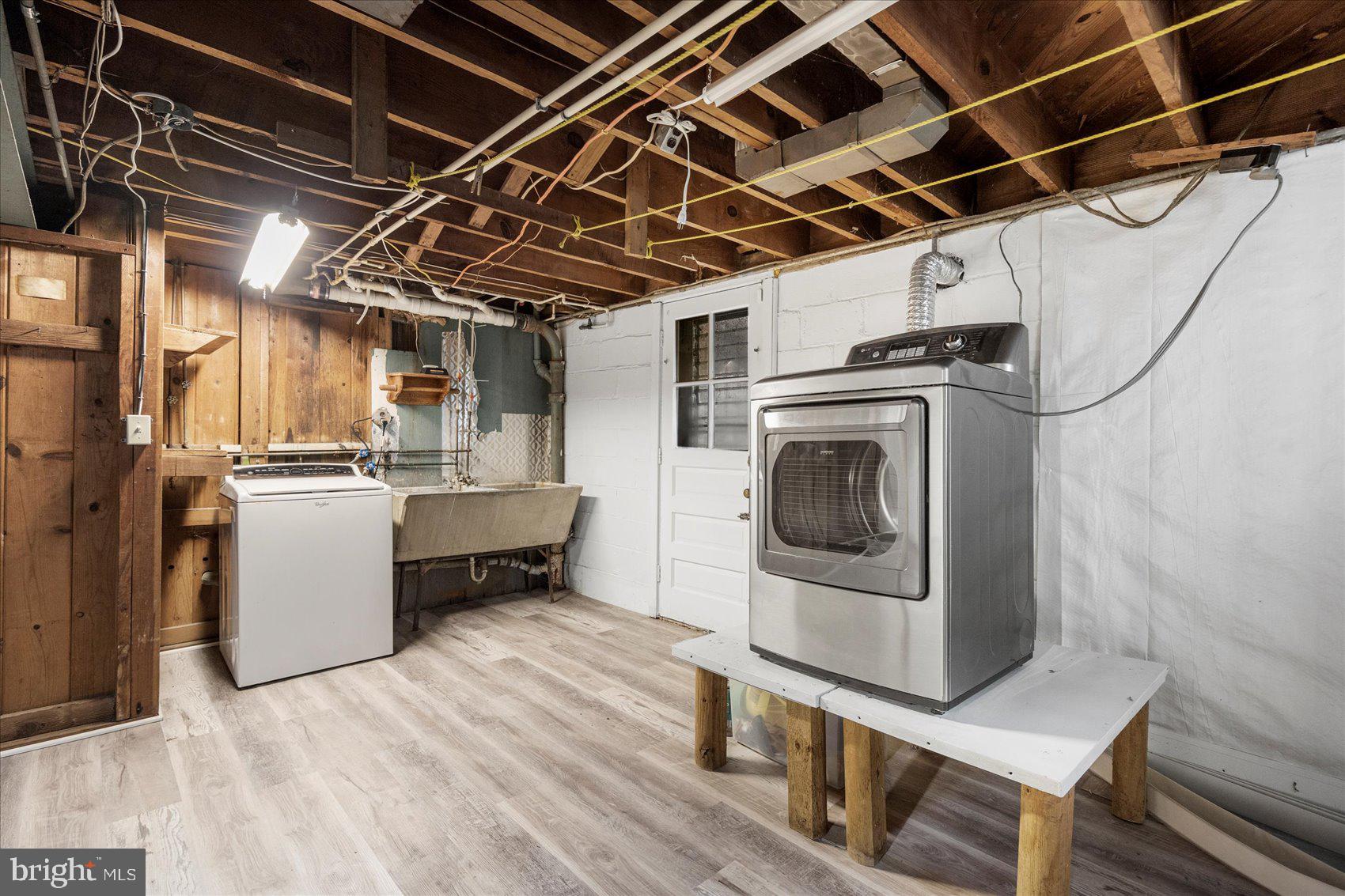 6225 CHINQUAPIN PARKWAY