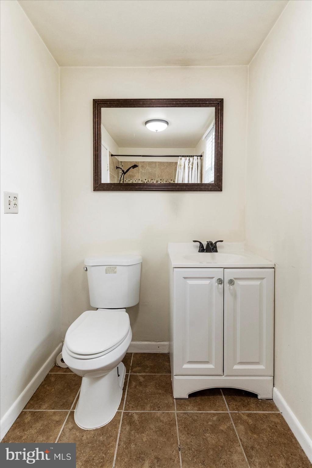 6225 CHINQUAPIN PARKWAY