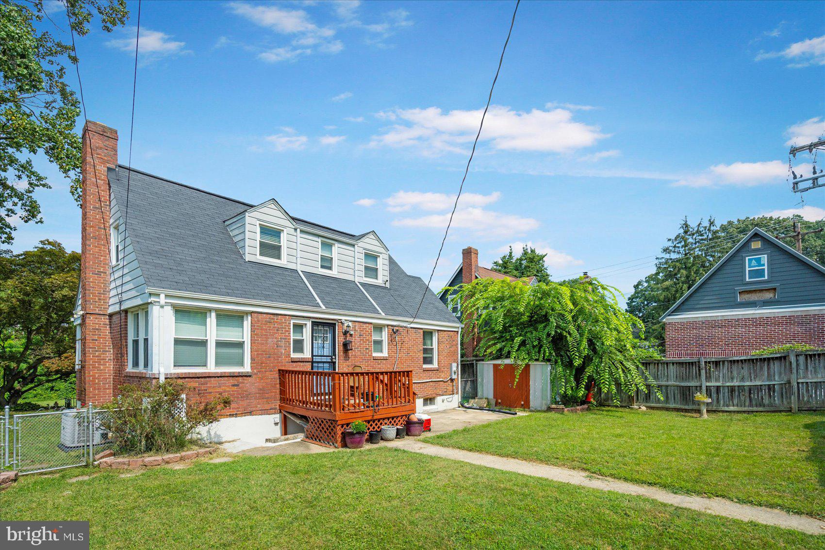 6225 CHINQUAPIN PARKWAY