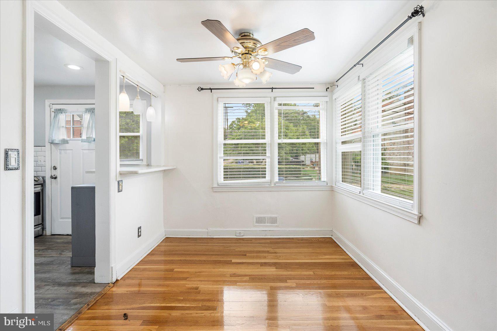 6225 CHINQUAPIN PARKWAY