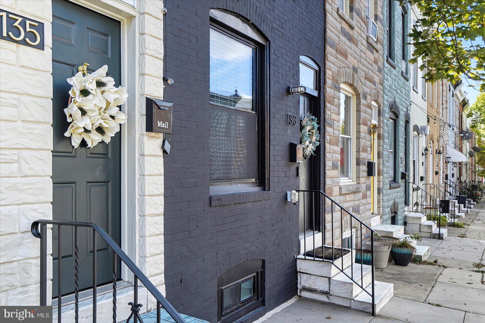 133 CURLEY STREET N