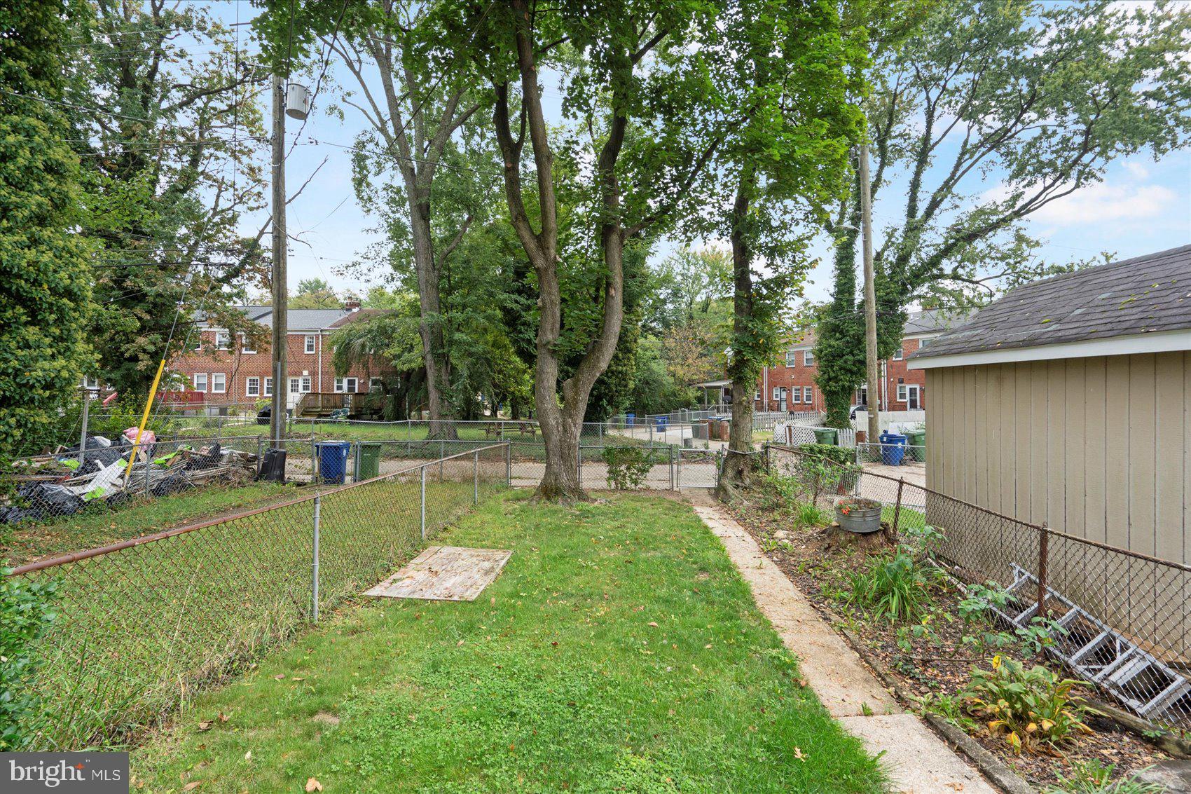 1103 E NORTHERN PARKWAY