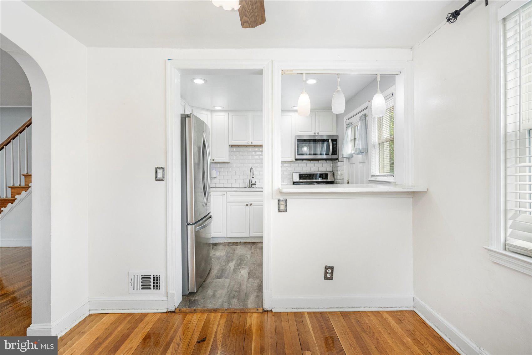 6225 CHINQUAPIN PARKWAY