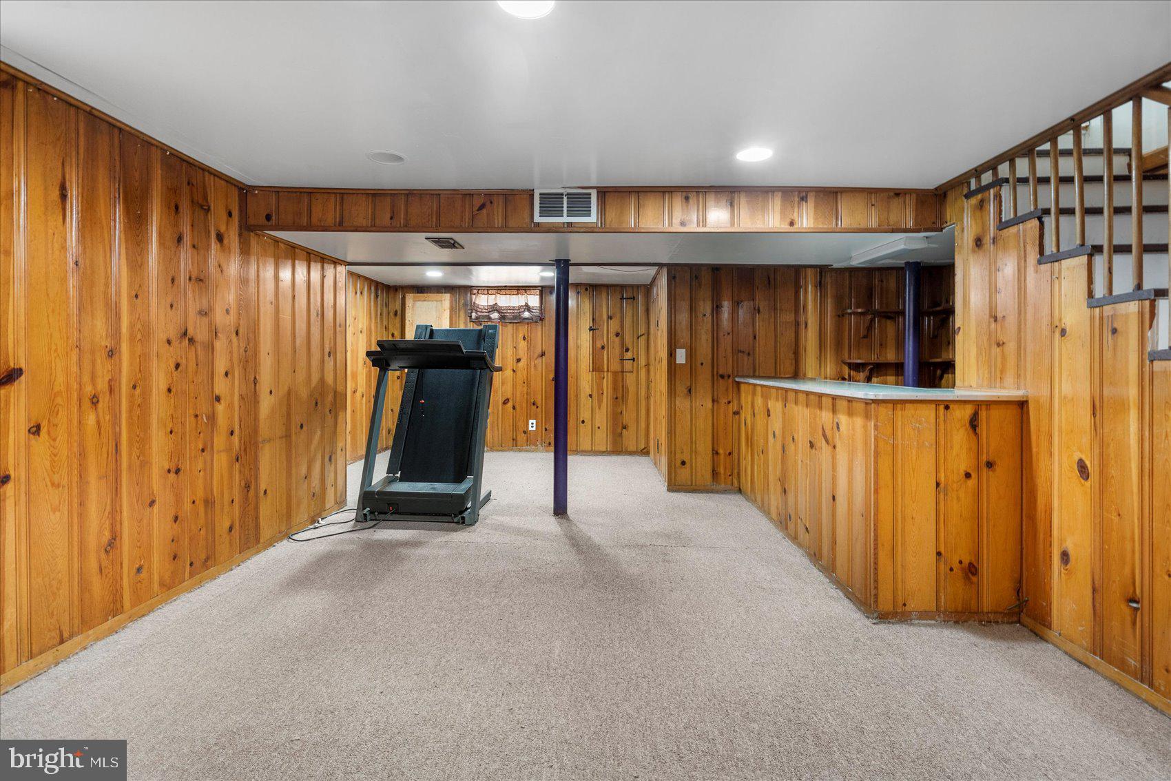 6225 CHINQUAPIN PARKWAY