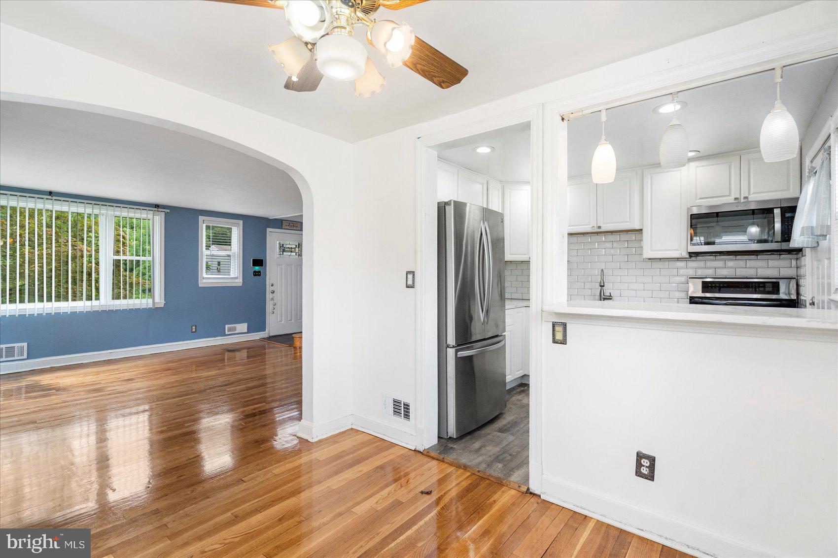 6225 CHINQUAPIN PARKWAY