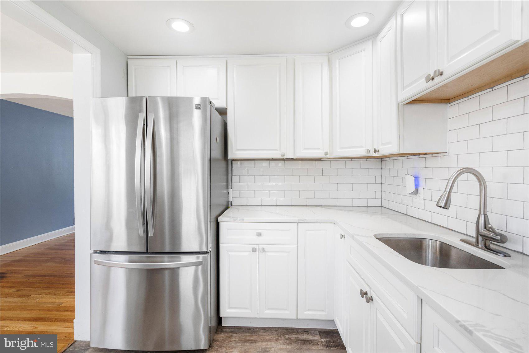 6225 CHINQUAPIN PARKWAY