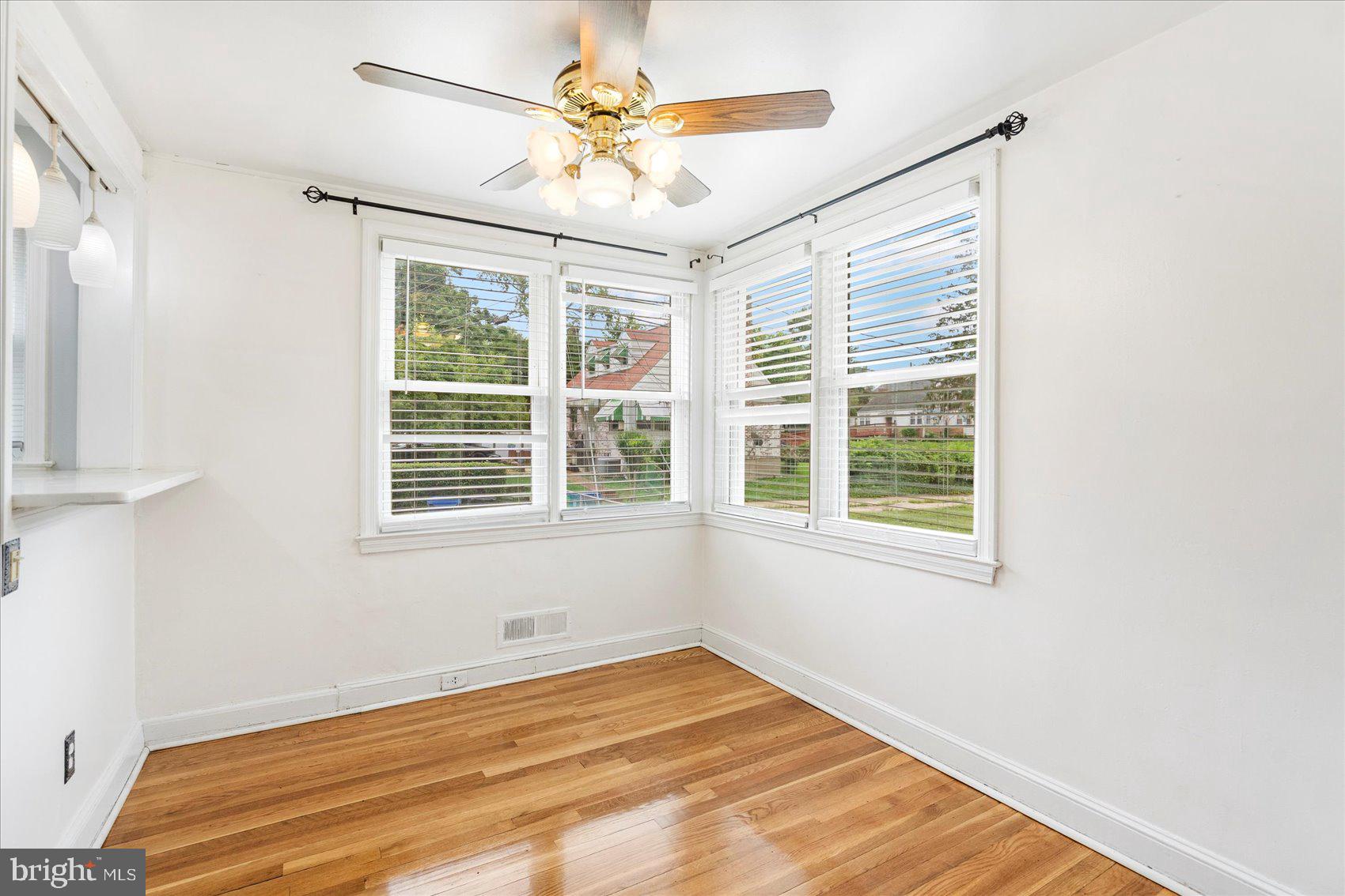 6225 CHINQUAPIN PARKWAY