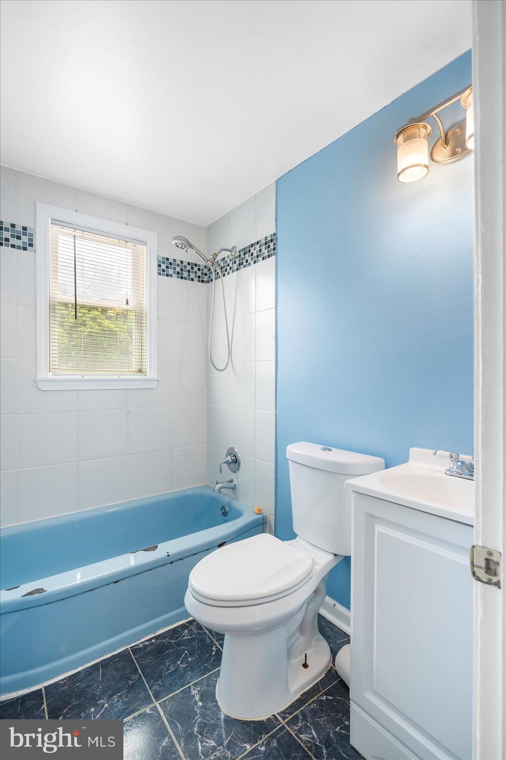 6225 CHINQUAPIN PARKWAY