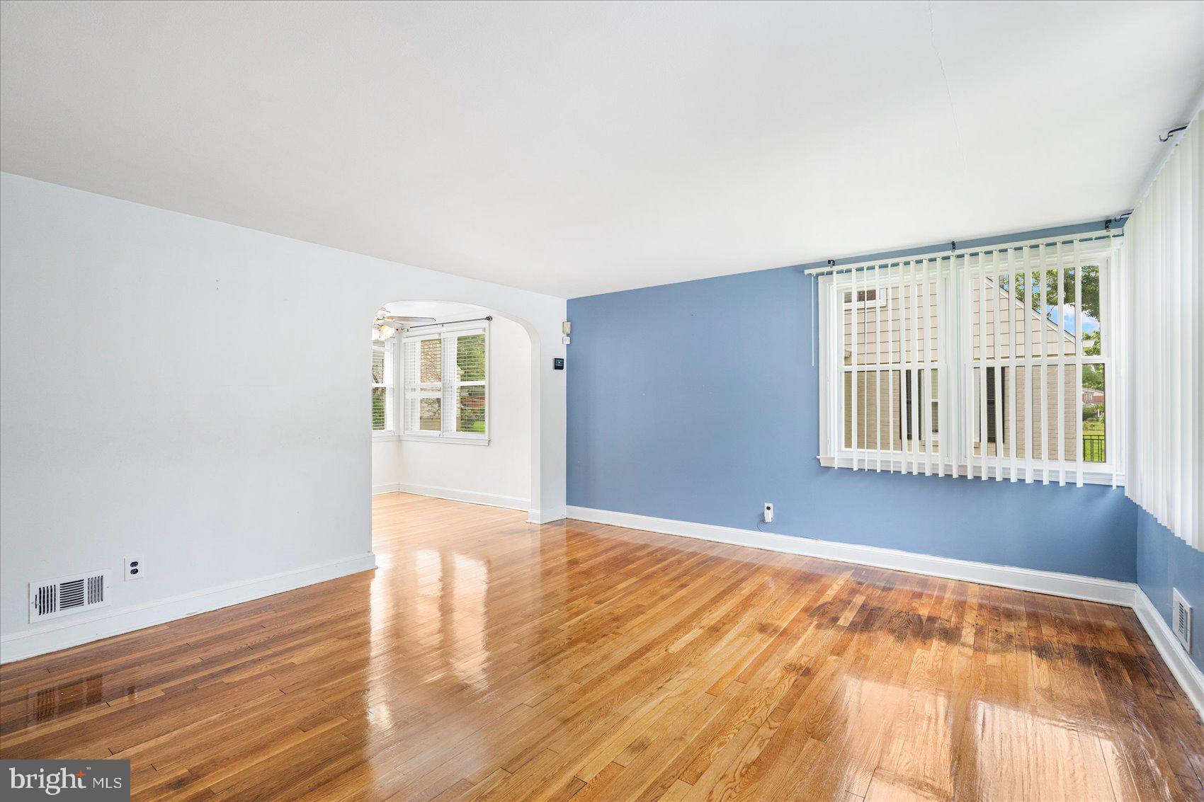 6225 CHINQUAPIN PARKWAY