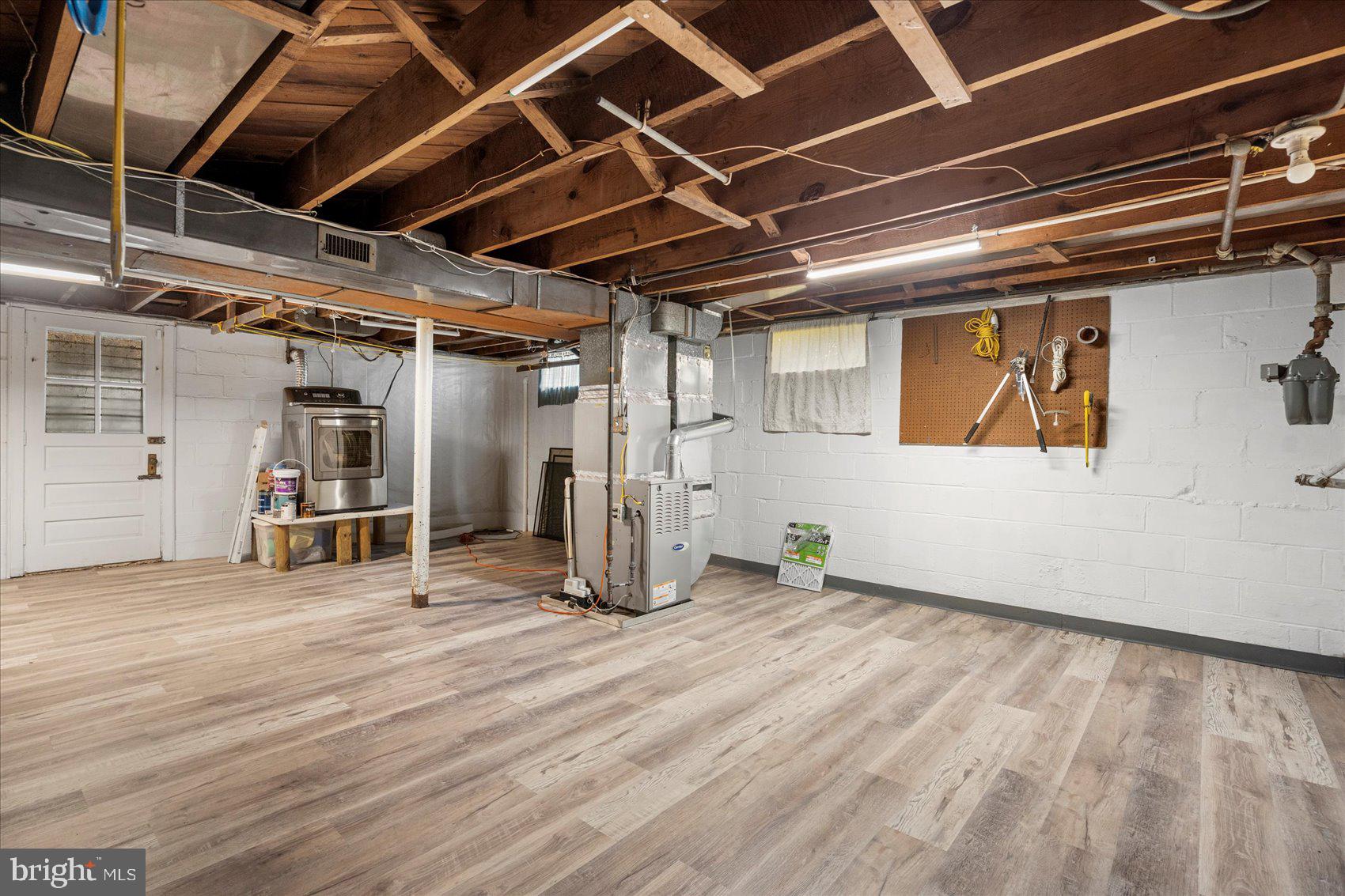 6225 CHINQUAPIN PARKWAY