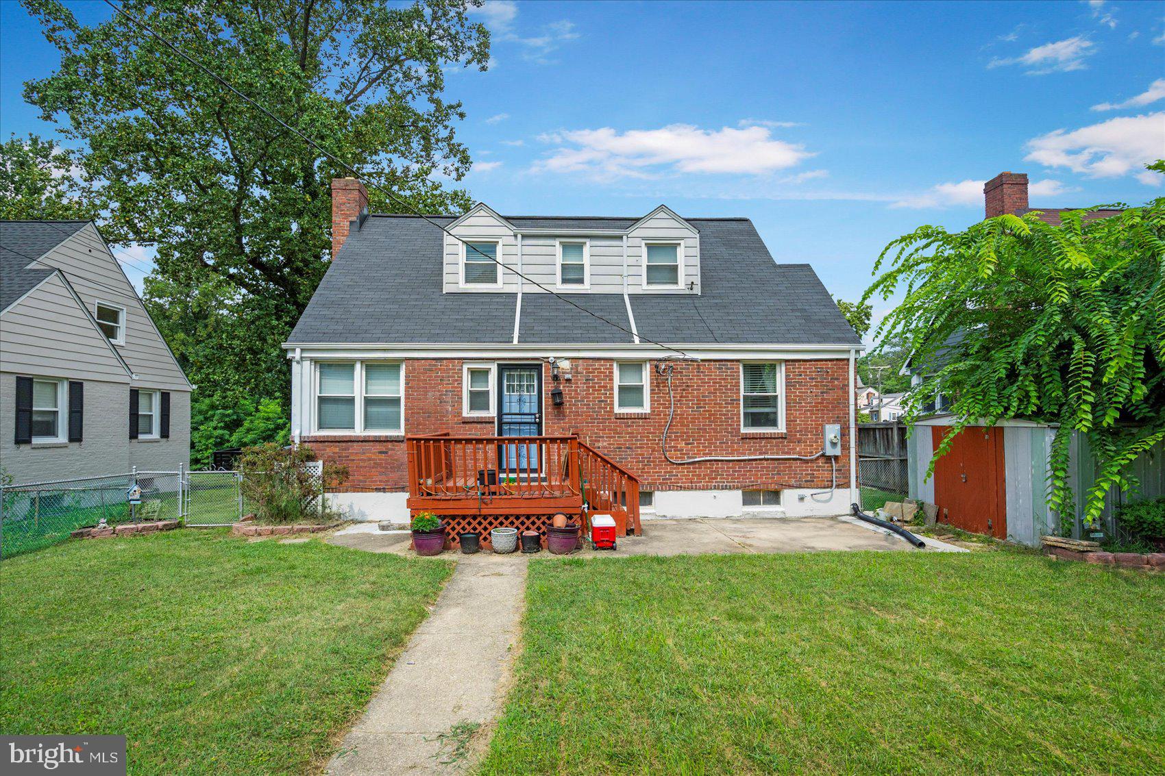 6225 CHINQUAPIN PARKWAY