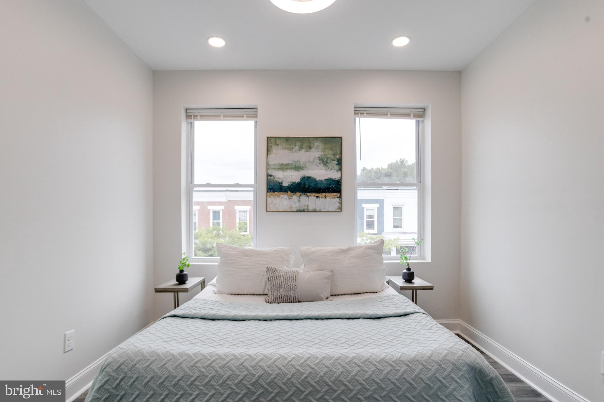 315 N ROBINSON STREET