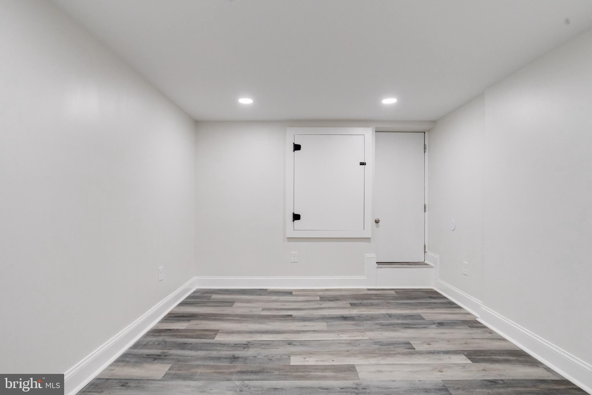 315 N ROBINSON STREET