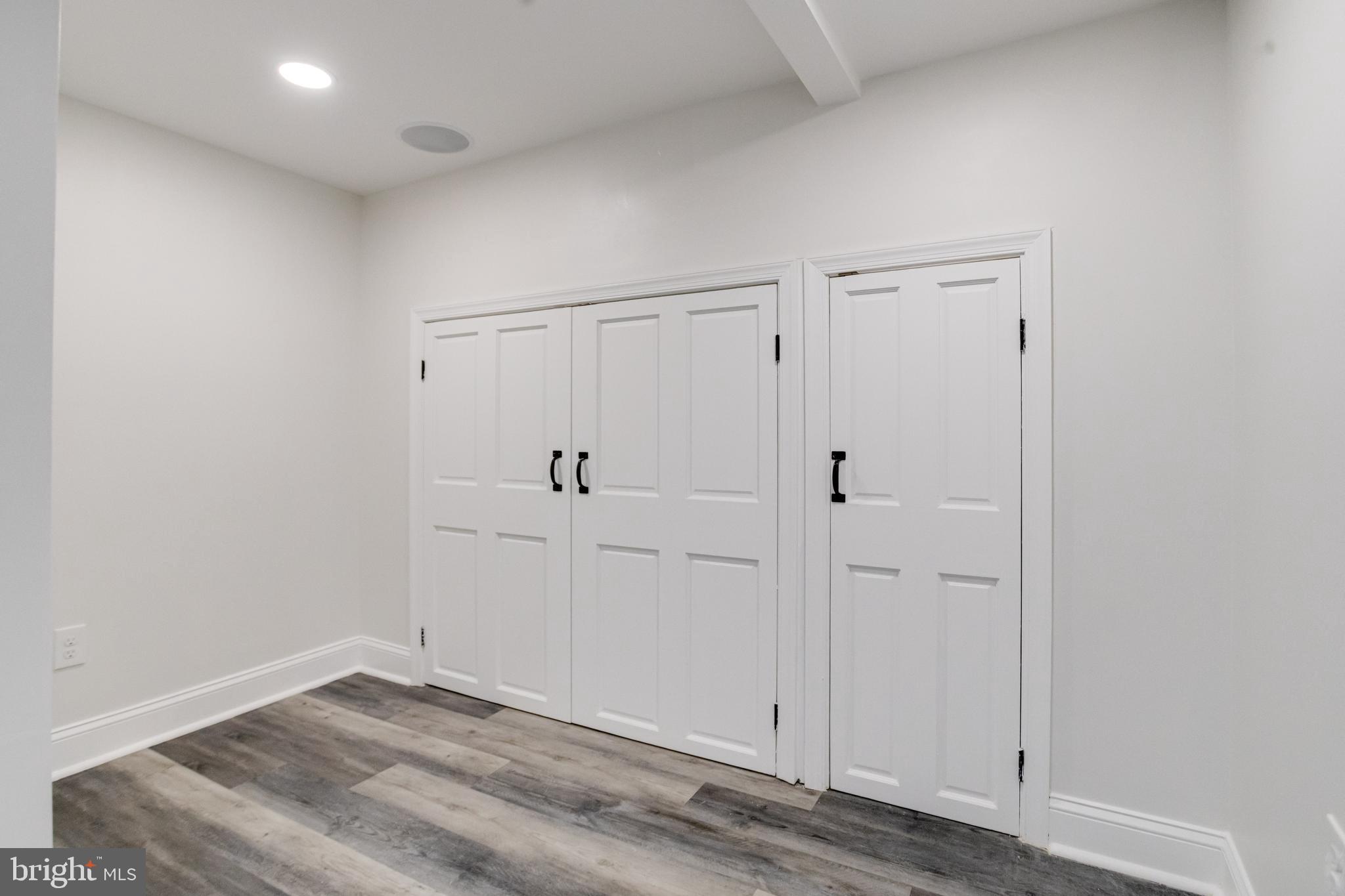 315 N ROBINSON STREET