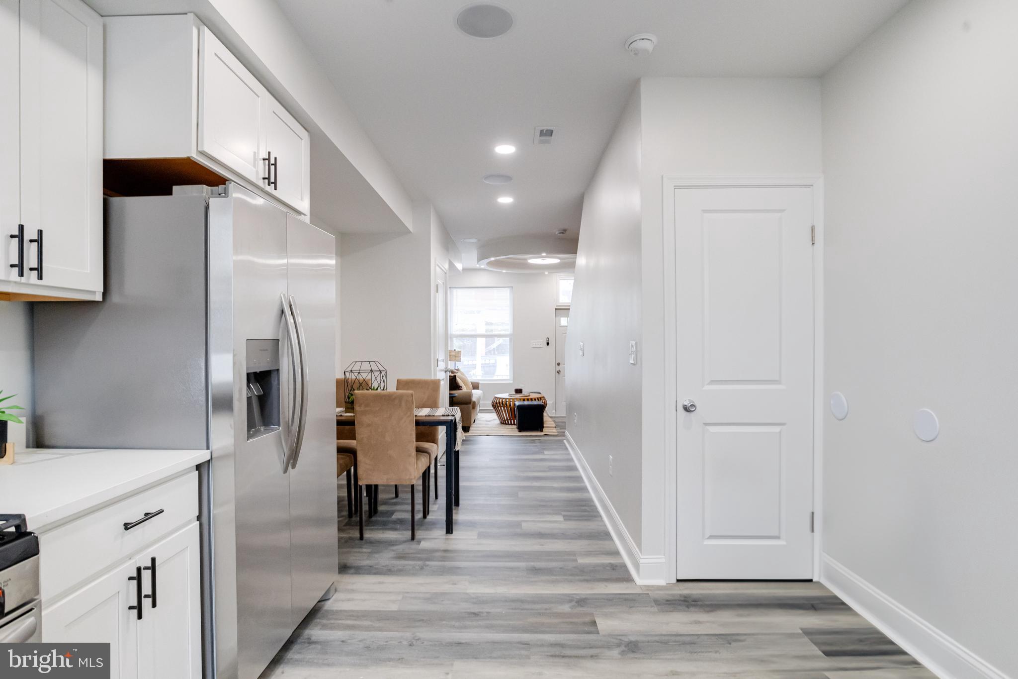 315 N ROBINSON STREET