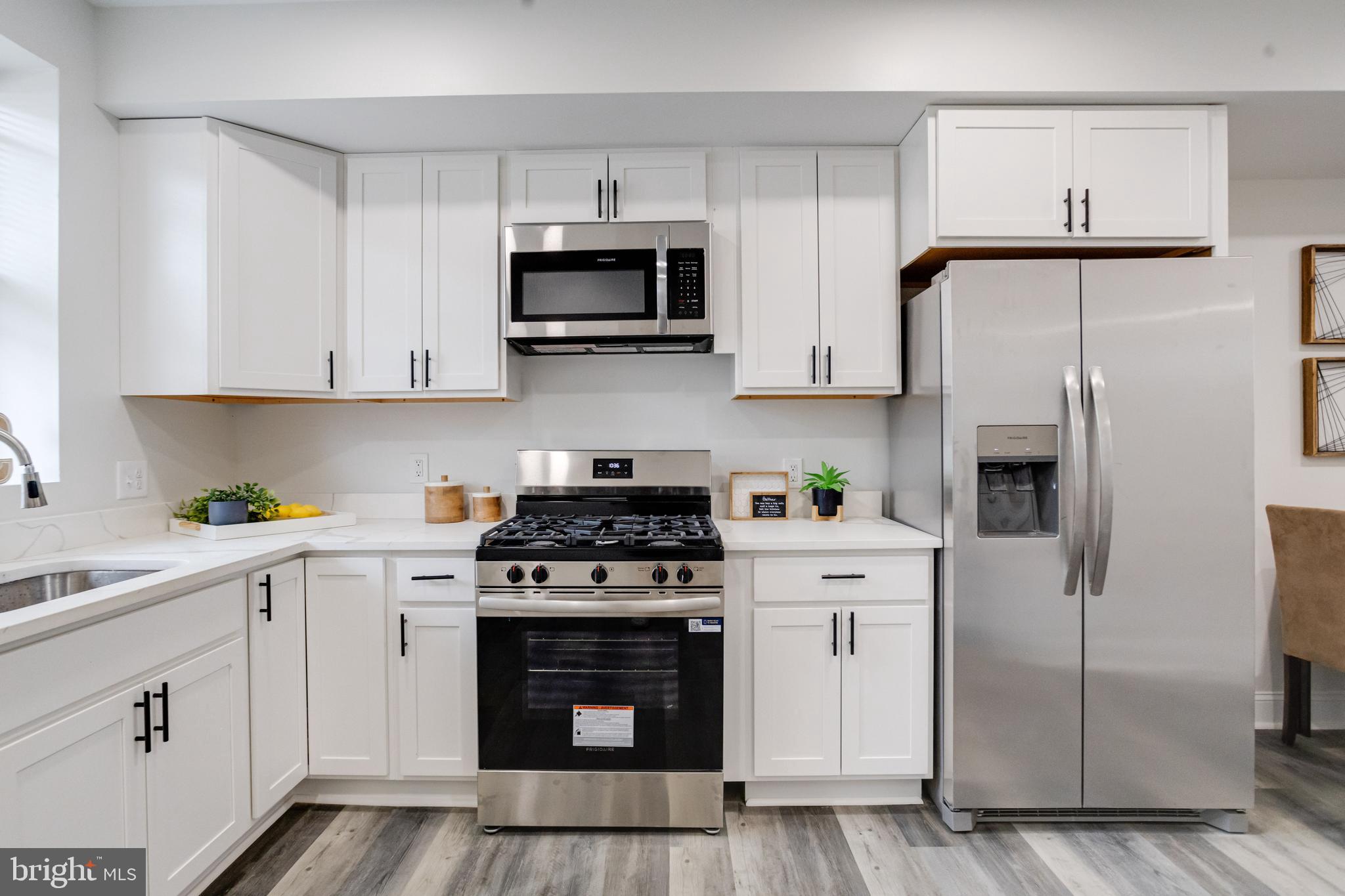 315 N ROBINSON STREET