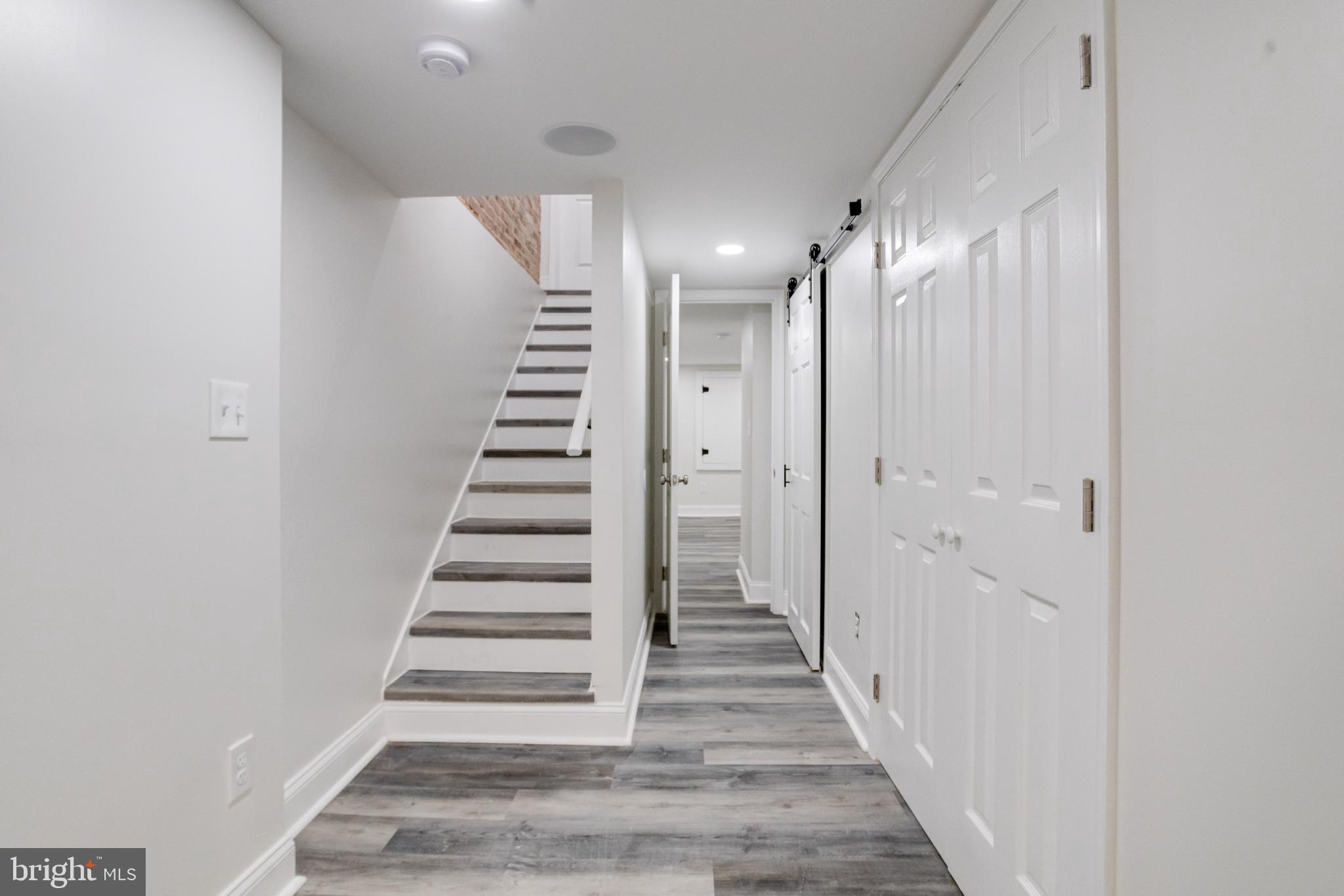 315 N ROBINSON STREET