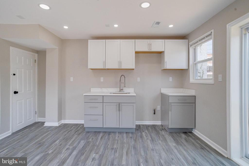 4100 COLBORNE ROAD