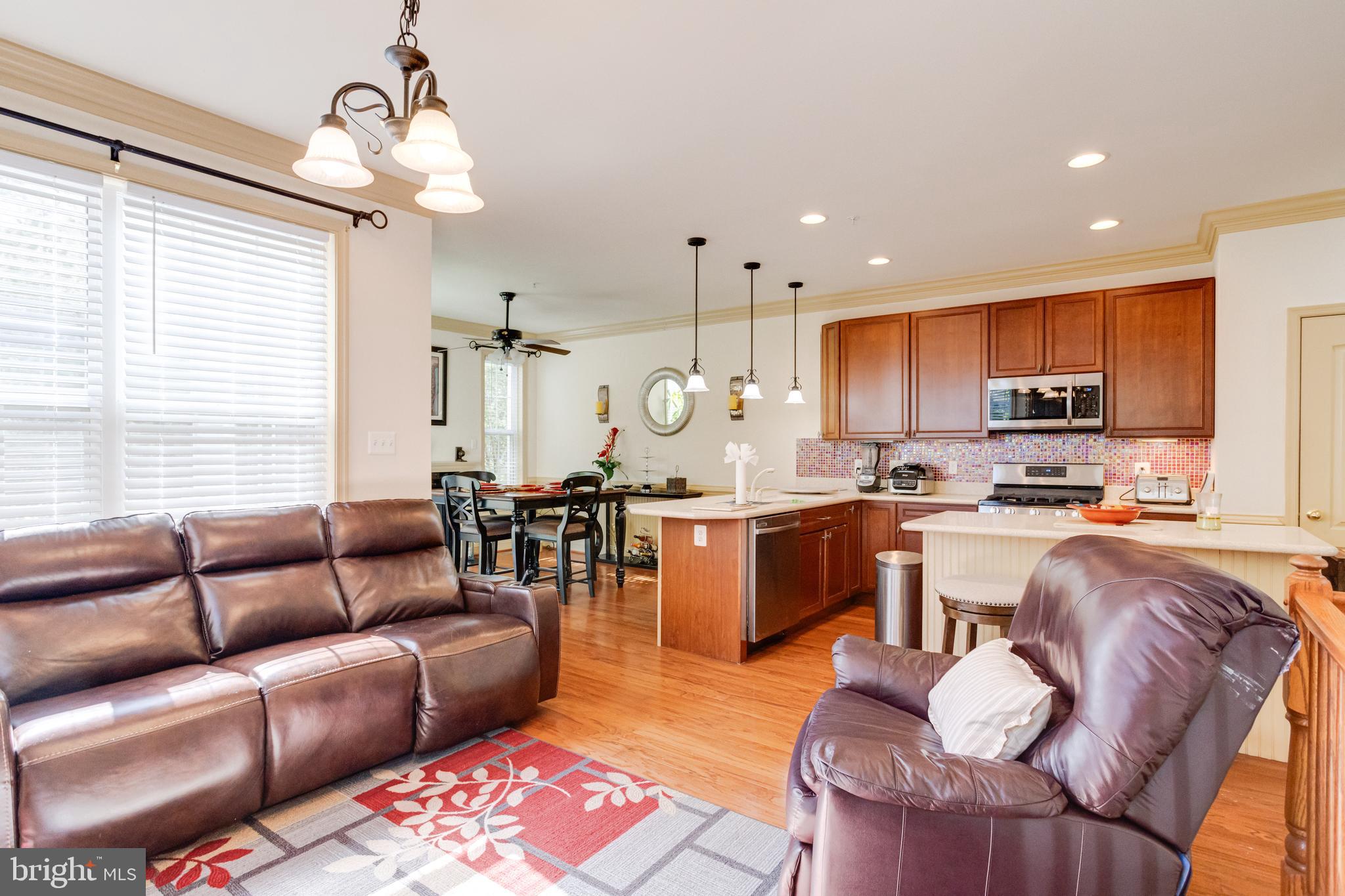 9101 MARLOVE OAKS LANE