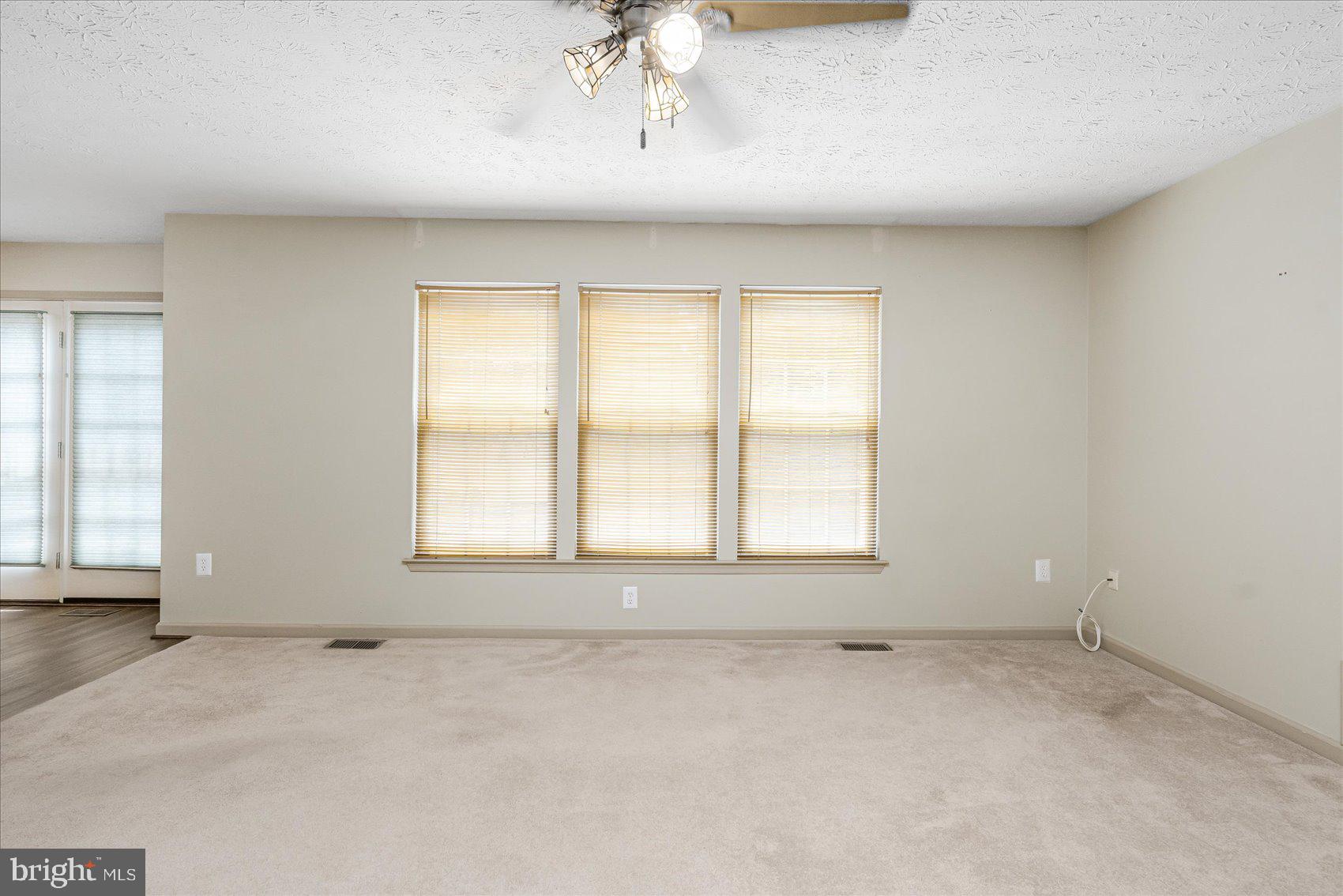 48 SADDLESTONE COURT