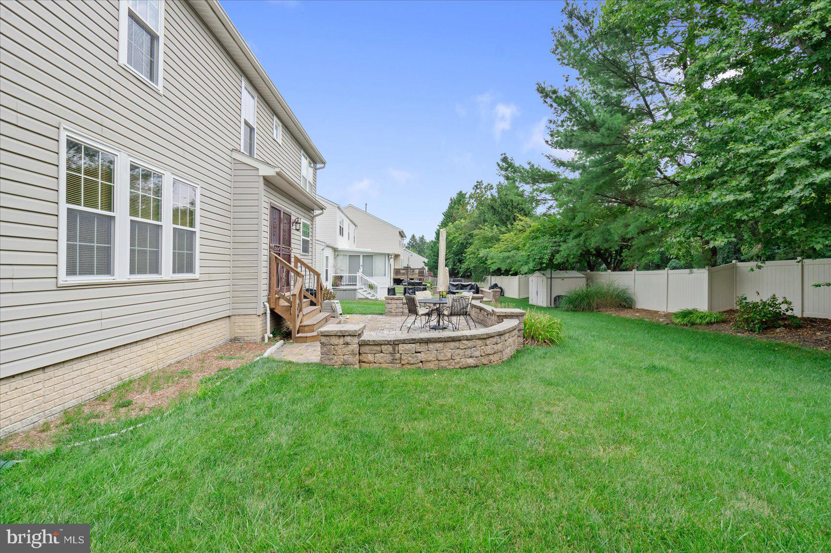 48 SADDLESTONE COURT