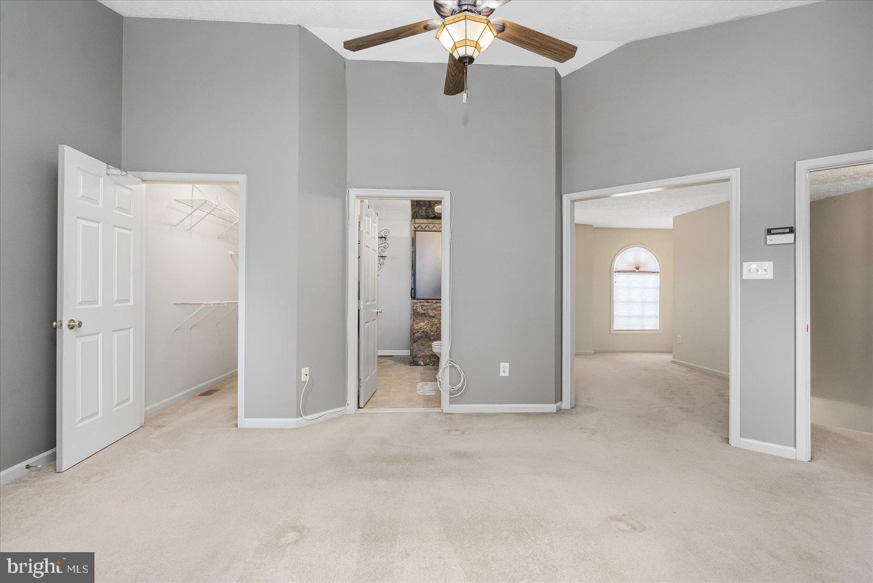 48 SADDLESTONE COURT