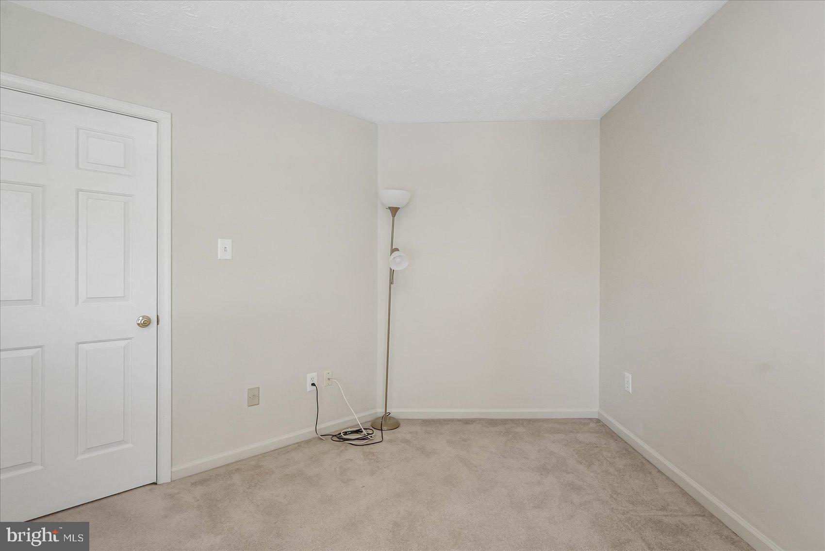 48 SADDLESTONE COURT