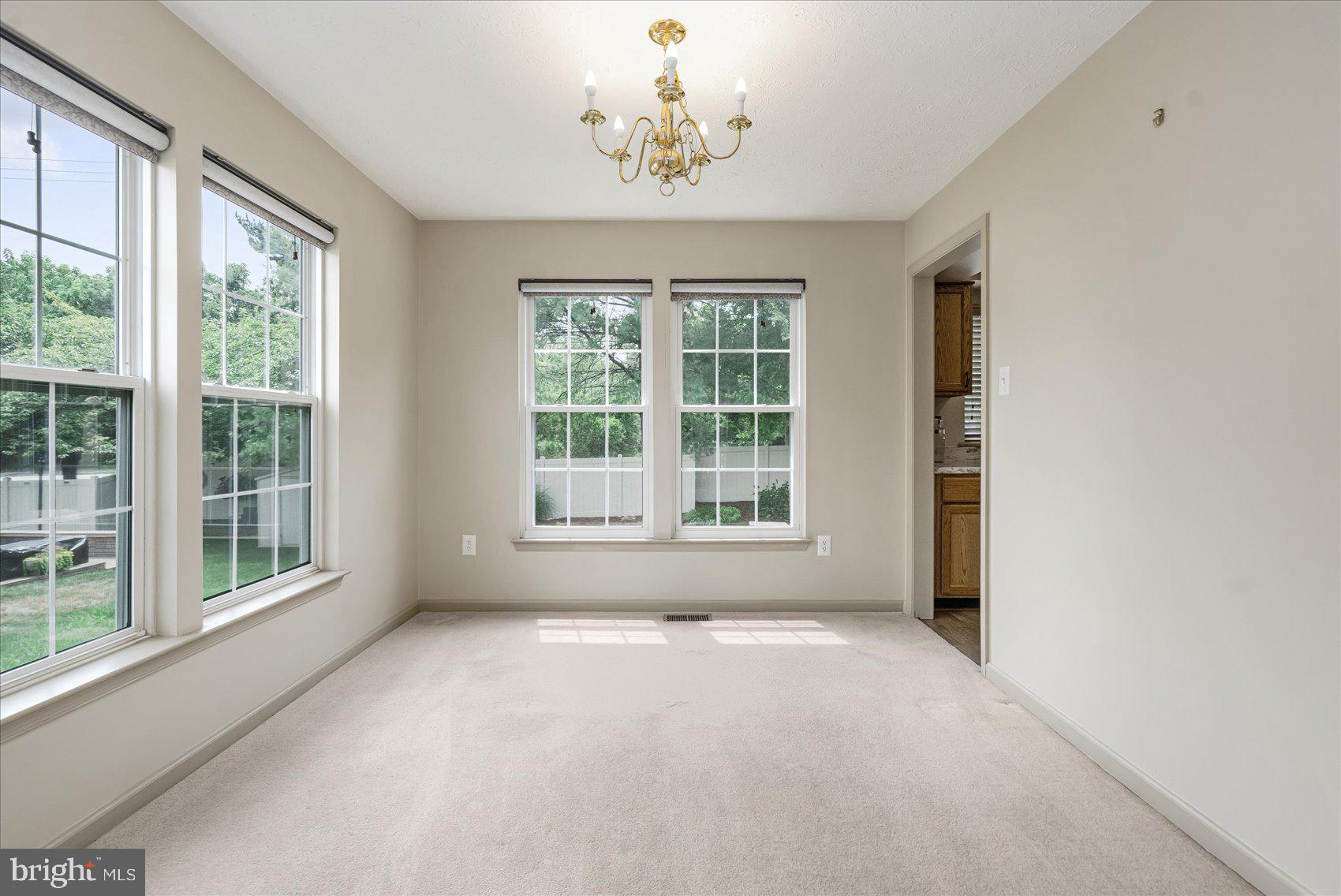 48 SADDLESTONE COURT