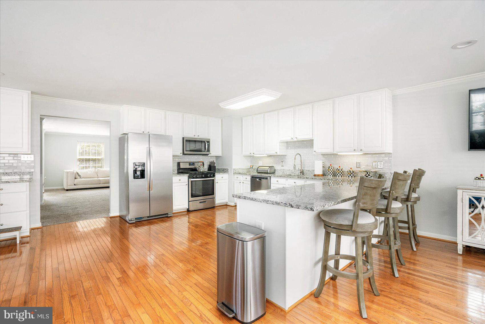 4 PENNYBOROUGH COURT 28