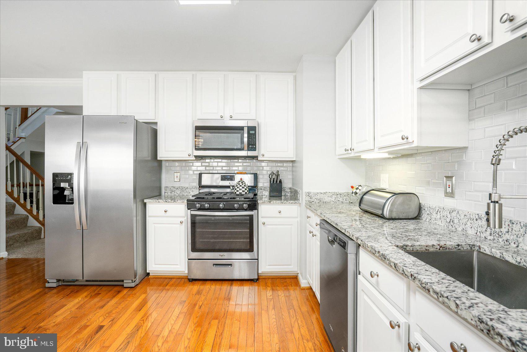 4 PENNYBOROUGH COURT 28