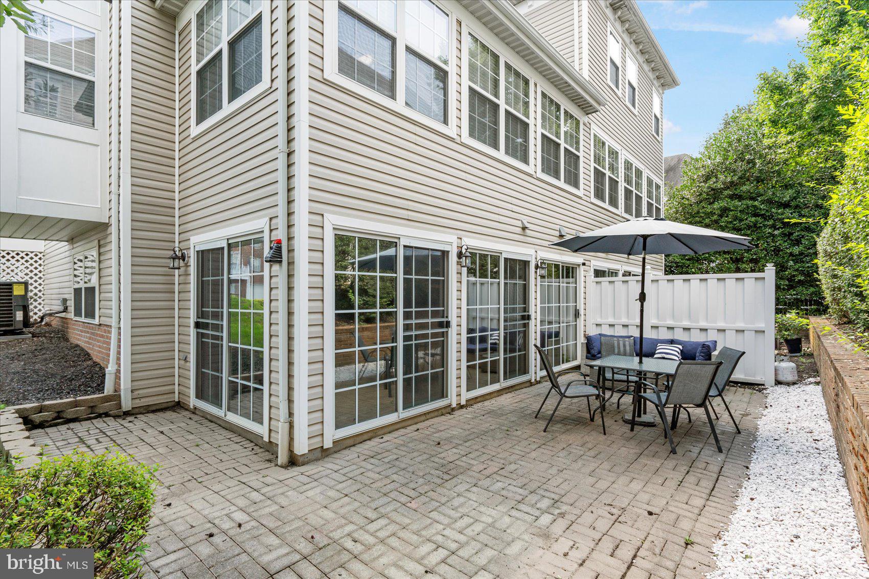 4 PENNYBOROUGH COURT 28
