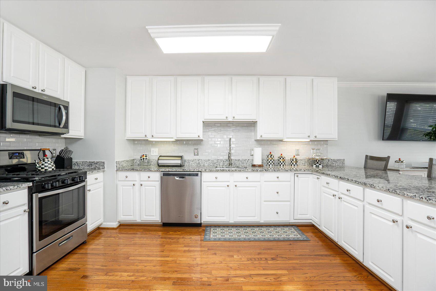 4 PENNYBOROUGH COURT 28