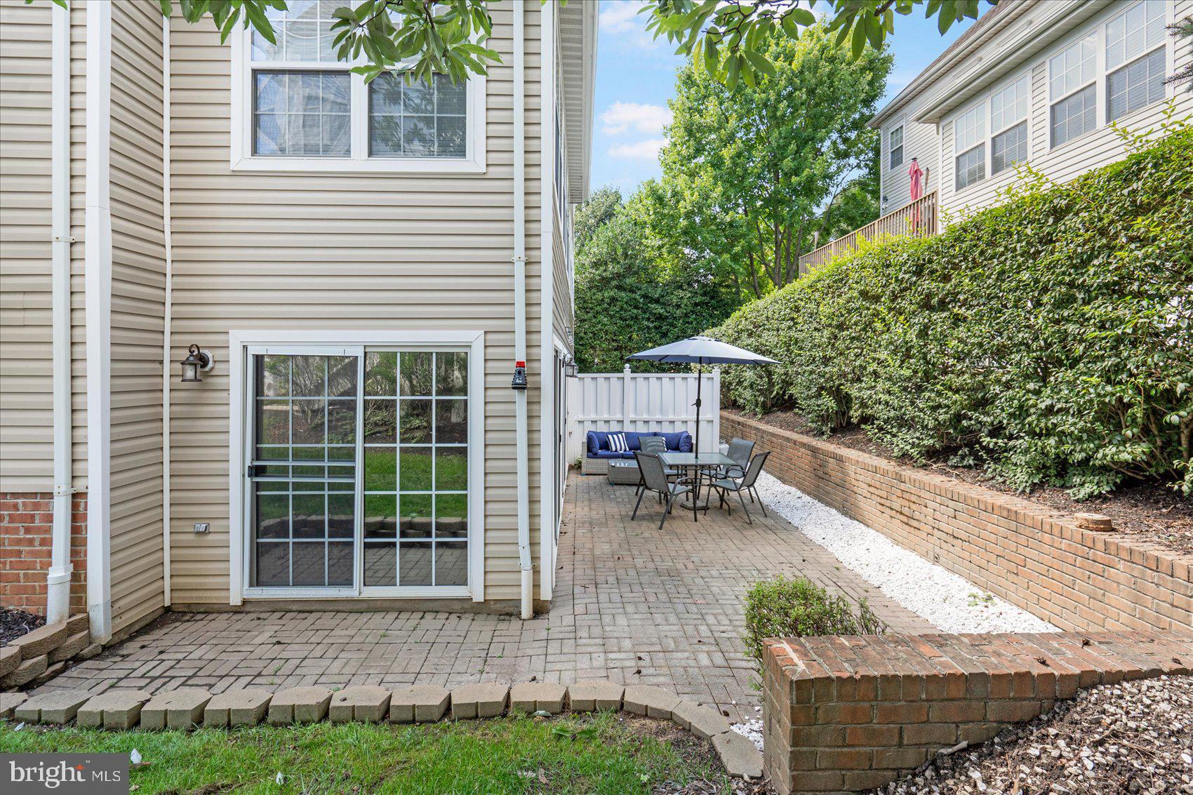 4 PENNYBOROUGH COURT 28