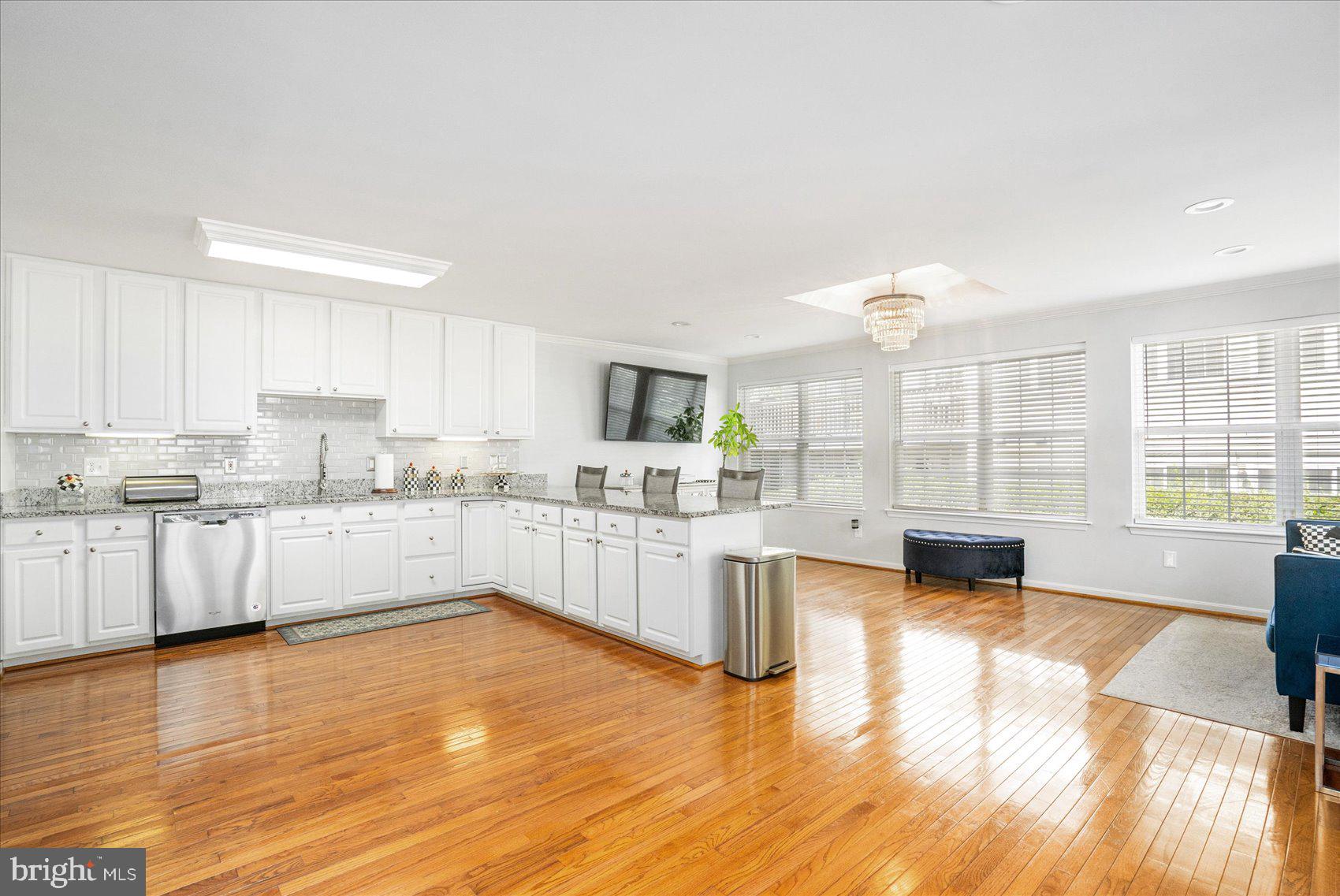4 PENNYBOROUGH COURT 28