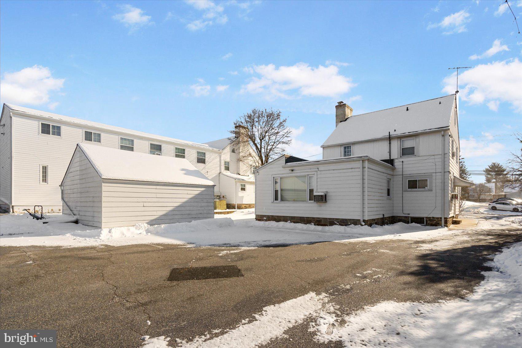 12 SUDBROOK LANE
