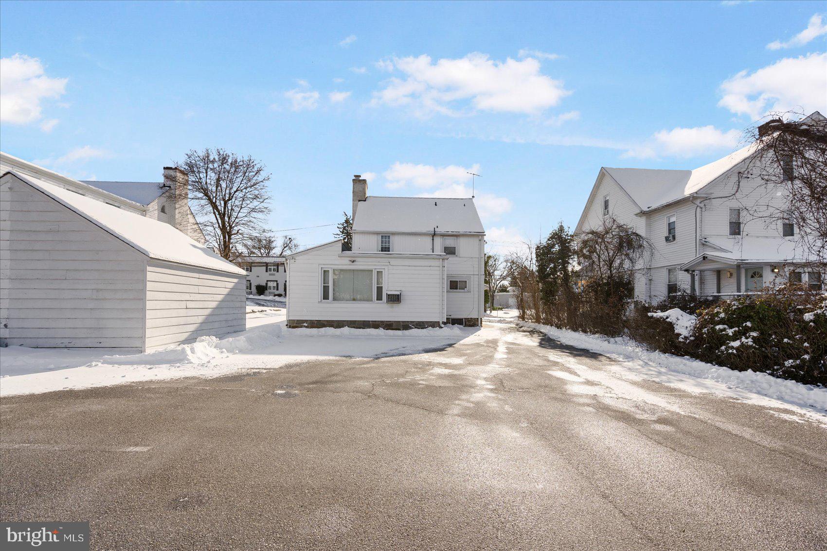 12 SUDBROOK LANE