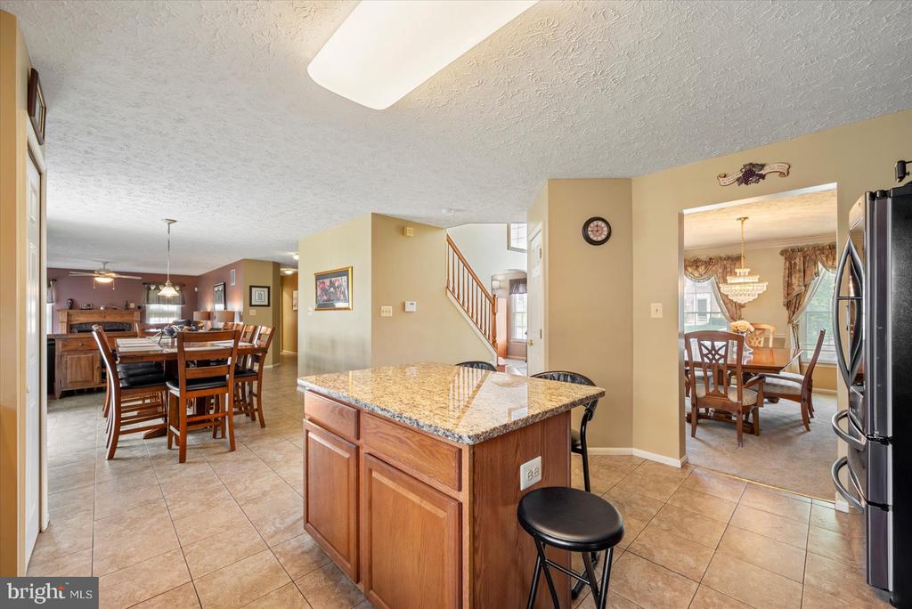 9517 LYONSWOOD DRIVE