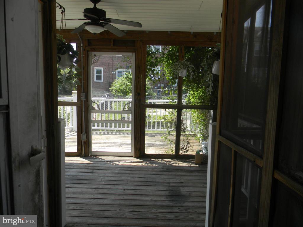 713 EASTSHIRE DRIVE
