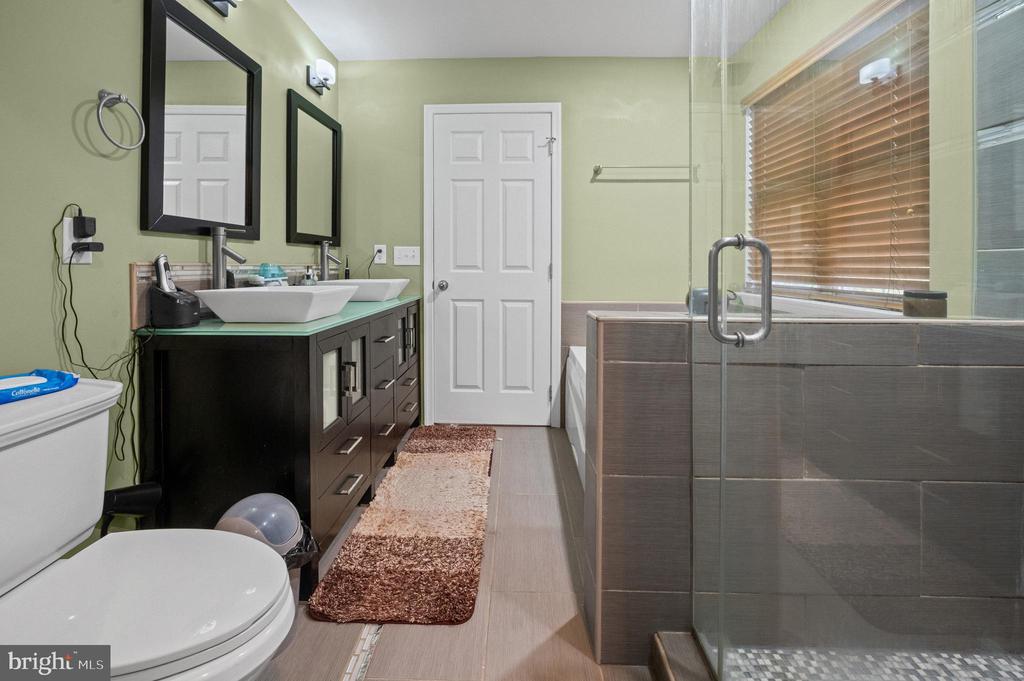 2094 STREAMWAY COURT