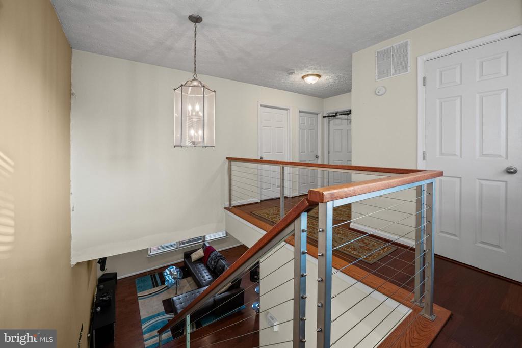 2094 STREAMWAY COURT