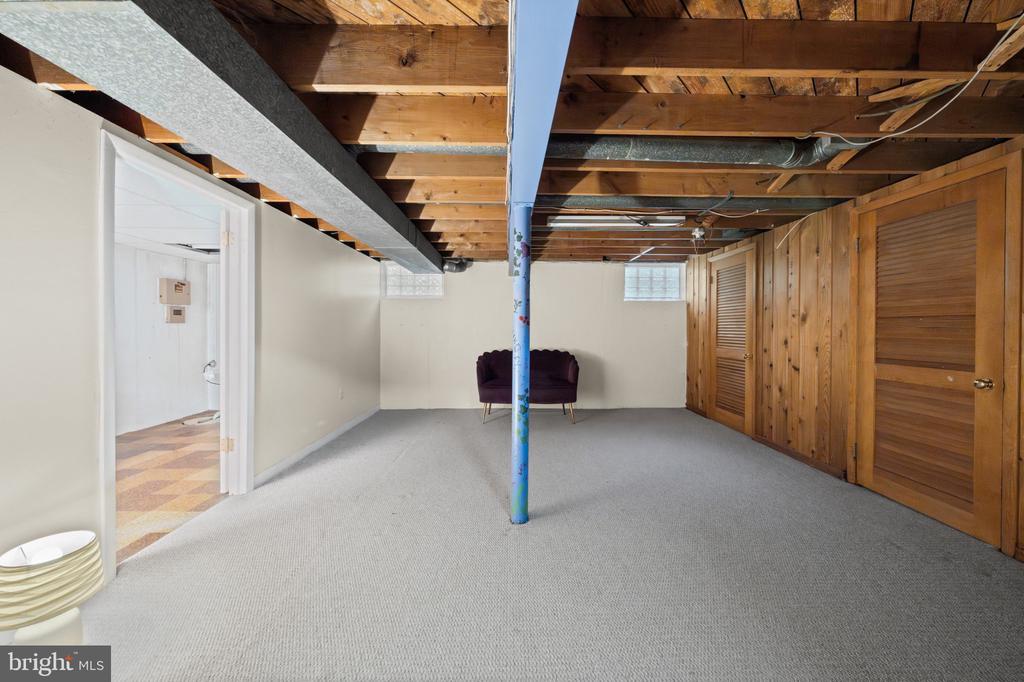 6816 TIMBERLANE ROAD