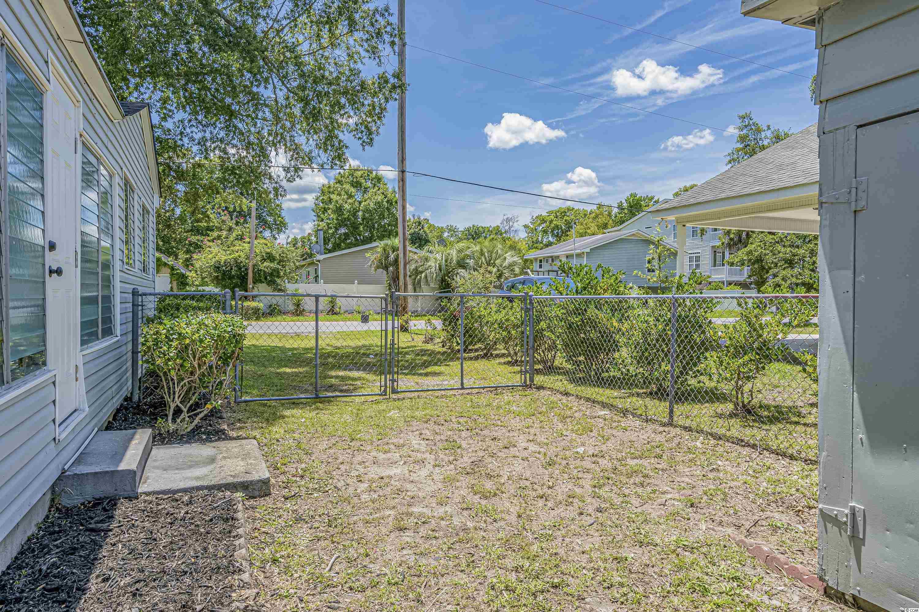 584 Vista Dr.