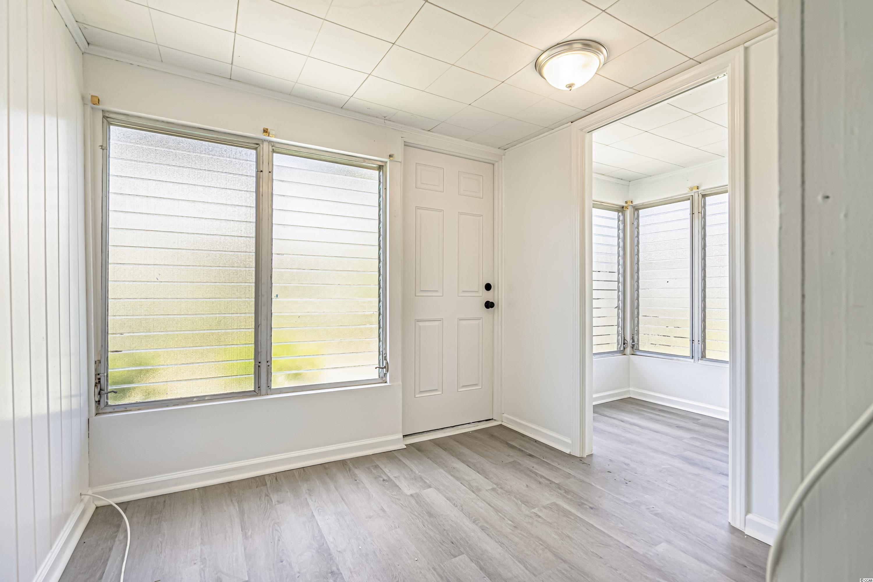 584 Vista Dr.