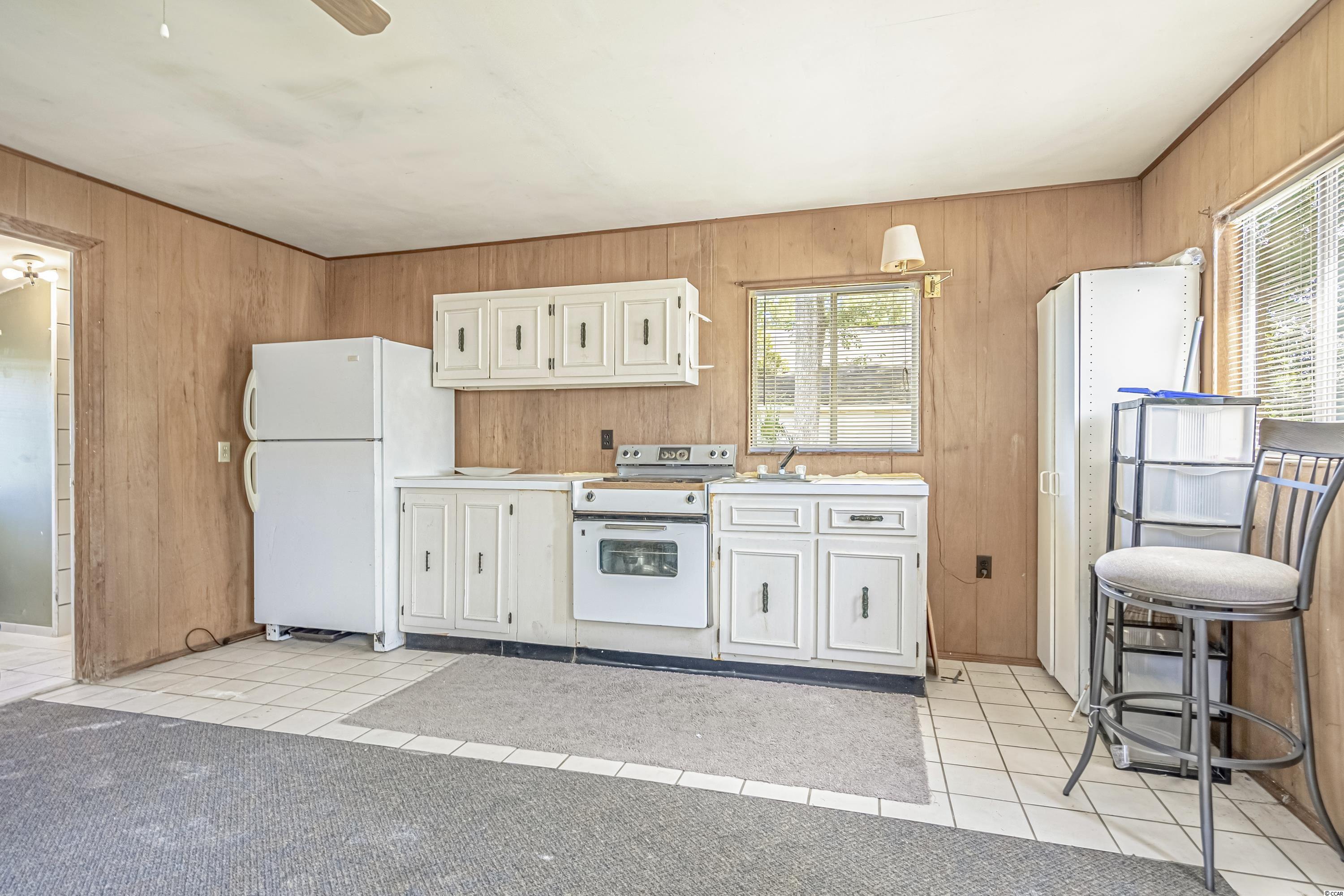 584 Vista Dr.