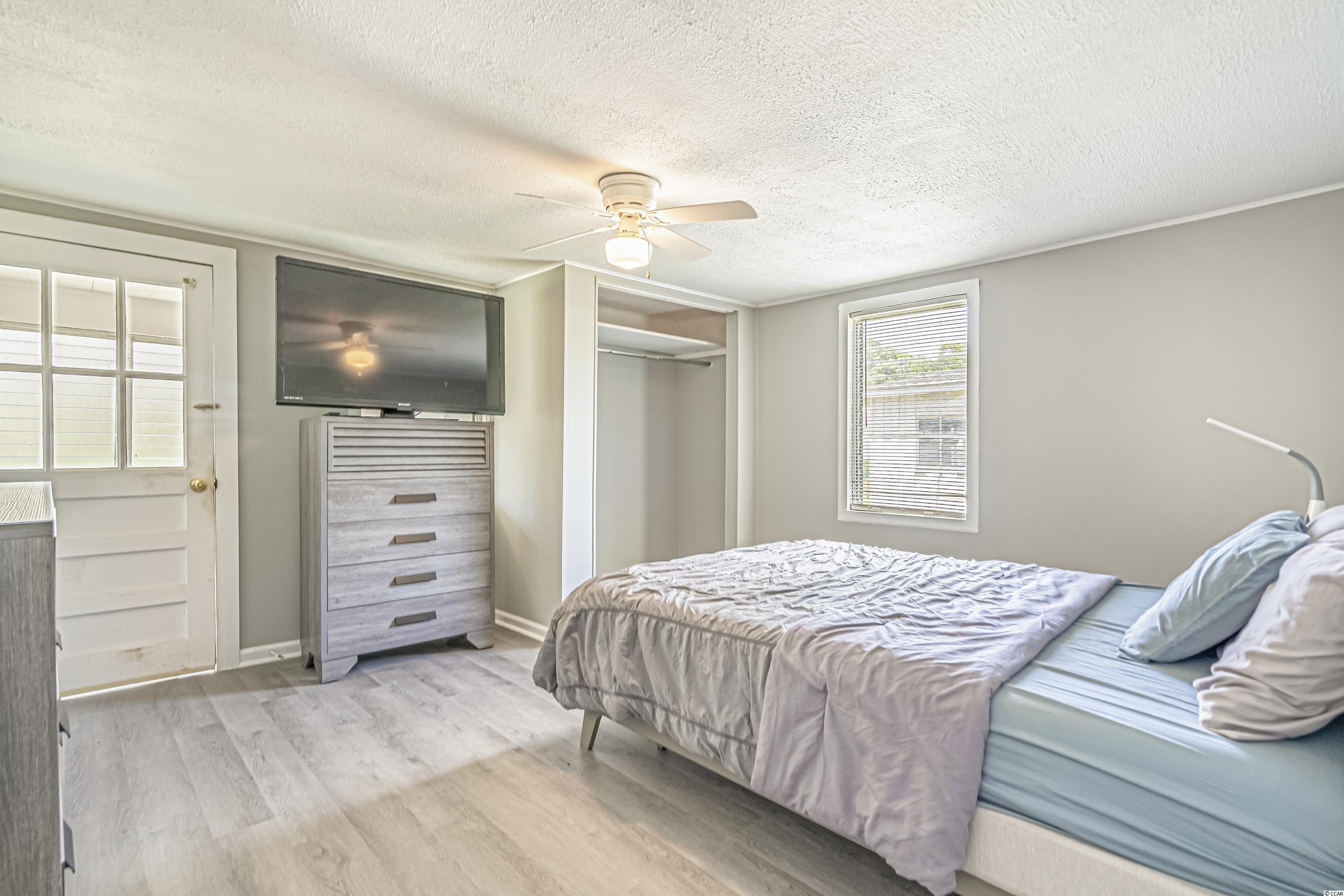584 Vista Dr.