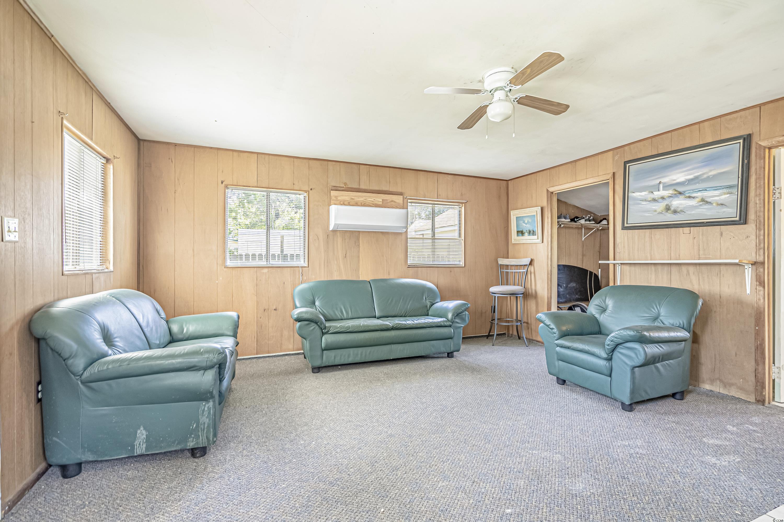 584 Vista Dr.