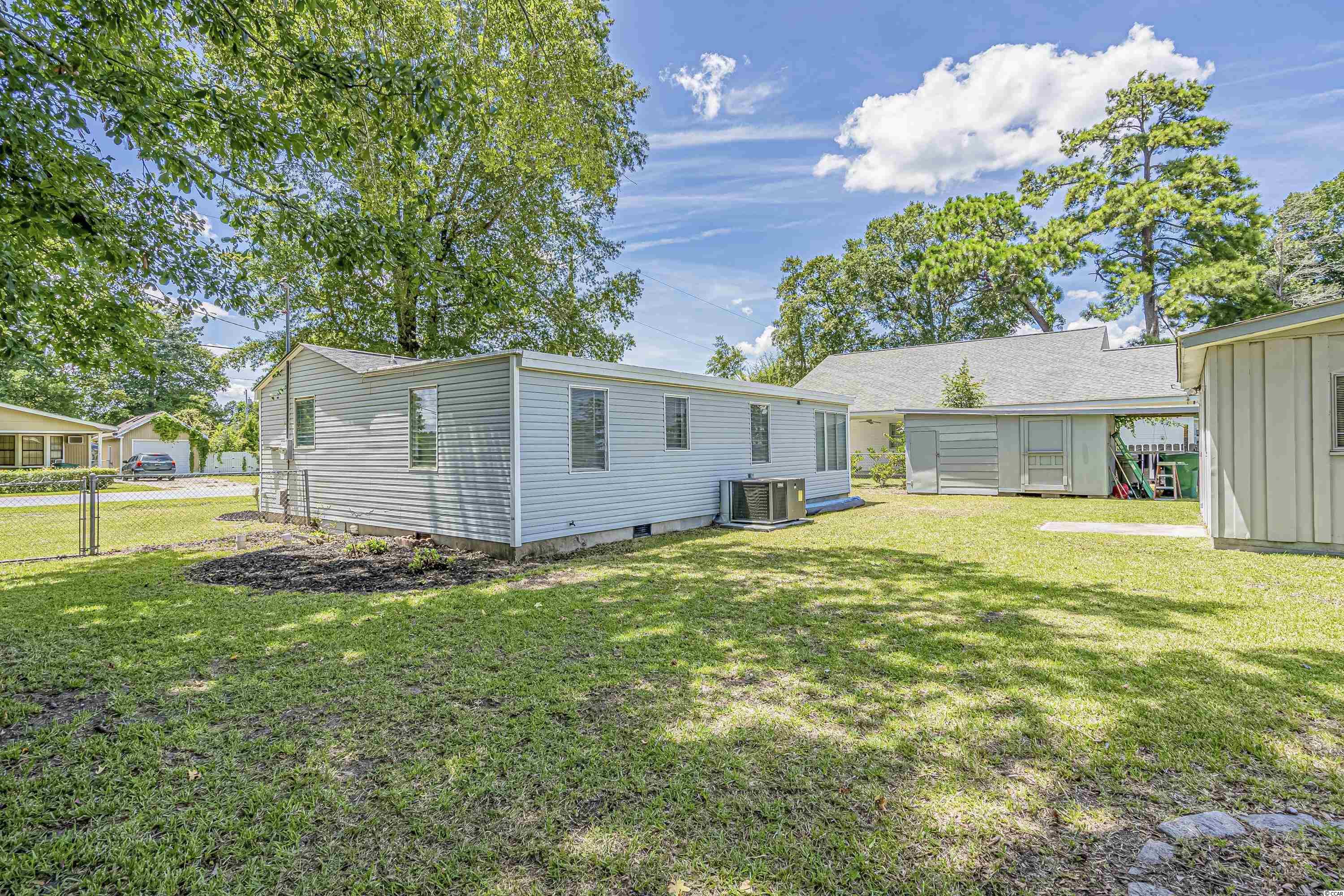 584 Vista Dr.