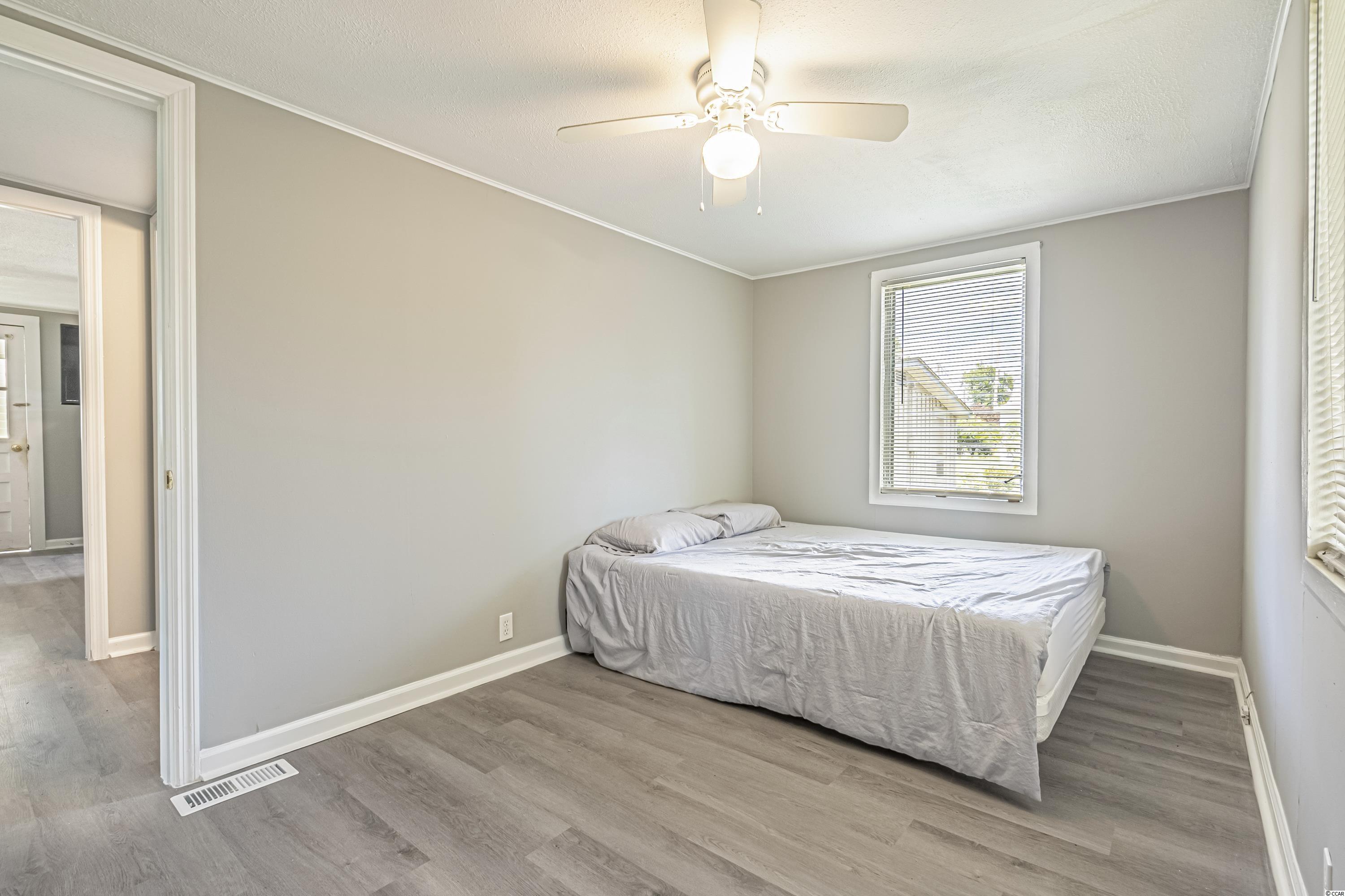 584 Vista Dr.